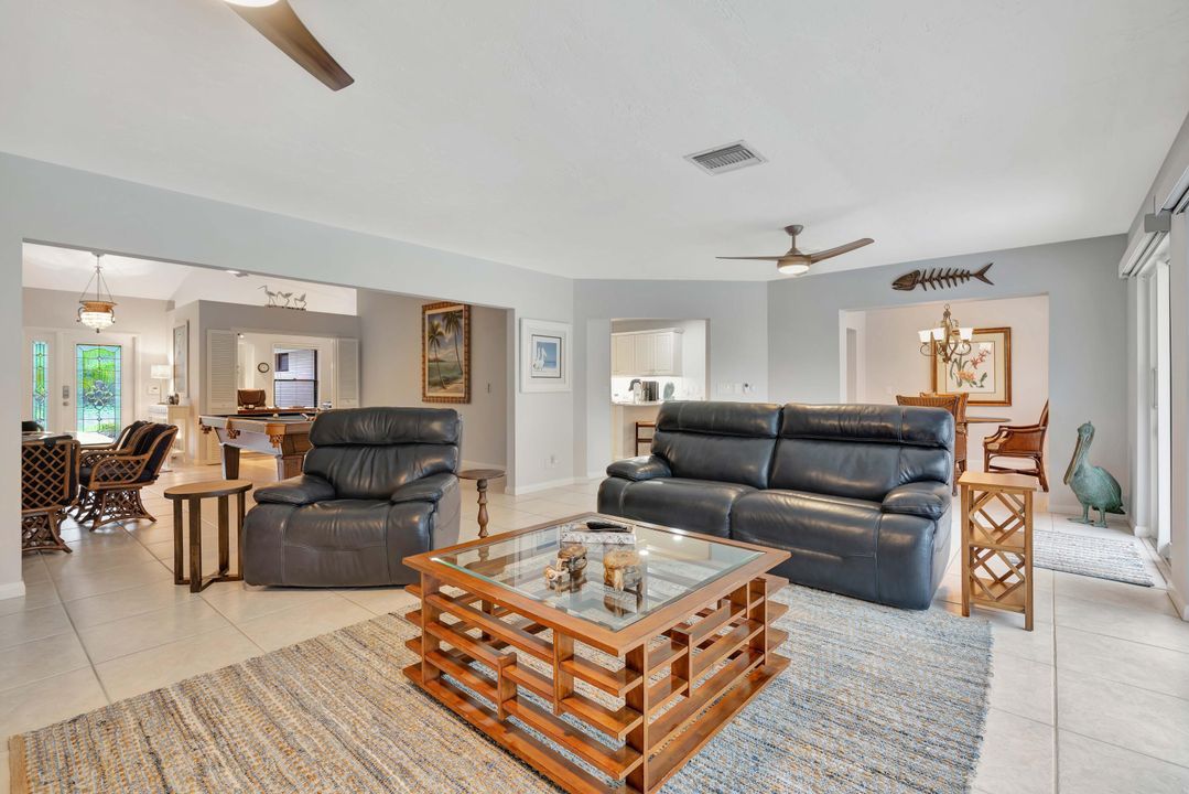 На продажу: $697,000 (3 спален, 3 ванн, 3400 Квадратных фут)