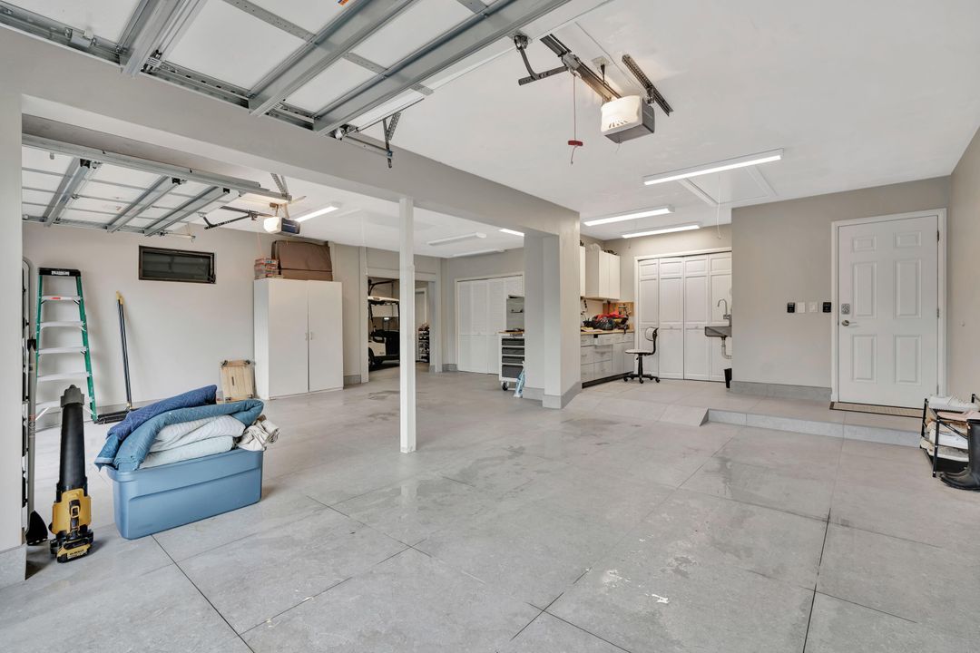 На продажу: $697,000 (3 спален, 3 ванн, 3400 Квадратных фут)