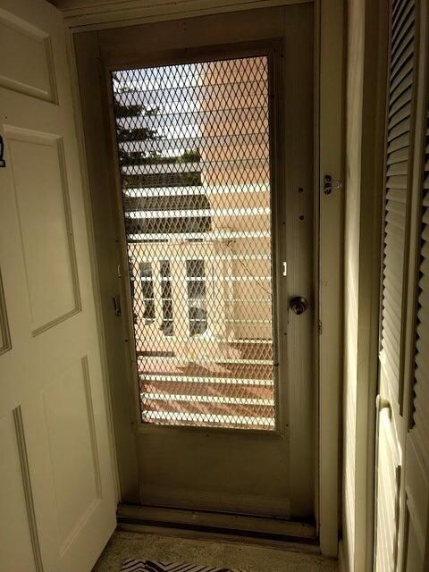 For Rent: $1,700 (1 beds, 1 baths, 744 Square Feet)