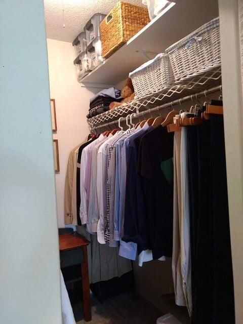 For Rent: $1,700 (1 beds, 1 baths, 744 Square Feet)