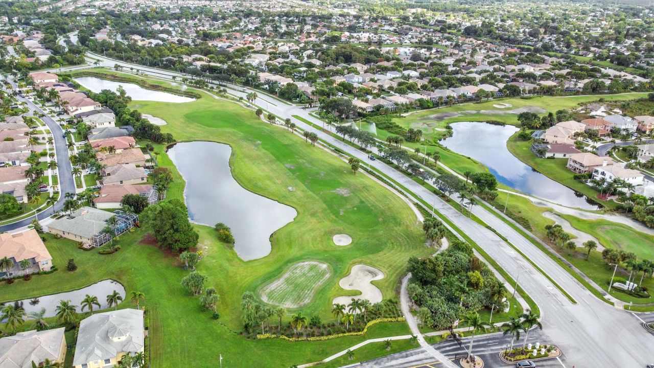 待售: $725,000 (4 贝兹, 2 浴室, 3564 平方英尺)