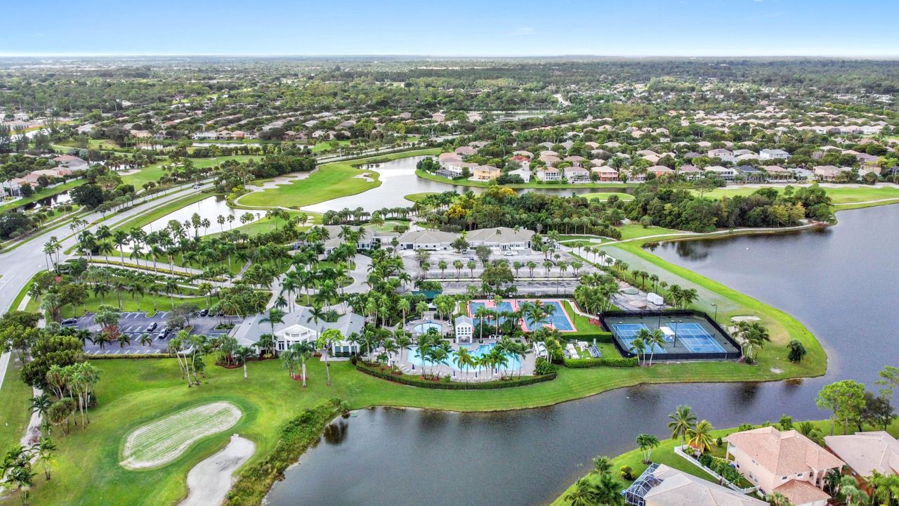 待售: $725,000 (4 贝兹, 2 浴室, 3564 平方英尺)