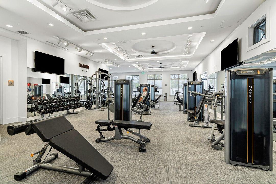 Под контрактом: $7,950 (4 спален, 3 ванн, 3782 Квадратных фут)