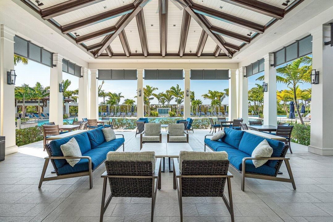 Под контрактом: $7,950 (4 спален, 3 ванн, 3782 Квадратных фут)