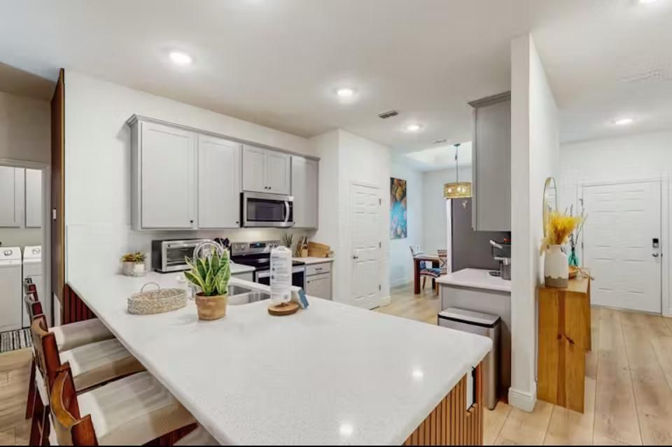 En Renta: $2,800 (3 camas, 2 baños, 1628 Pies cuadrados)