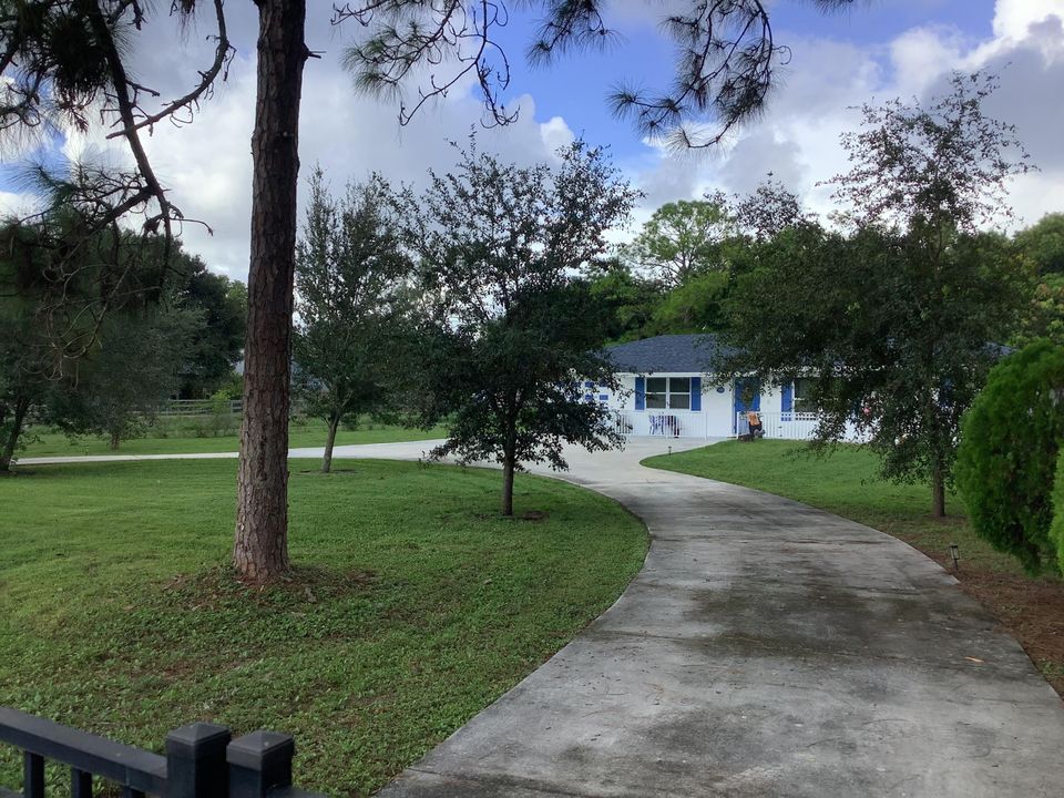 For Sale: $875,900 (4 beds, 2 baths, 1930 Square Feet)