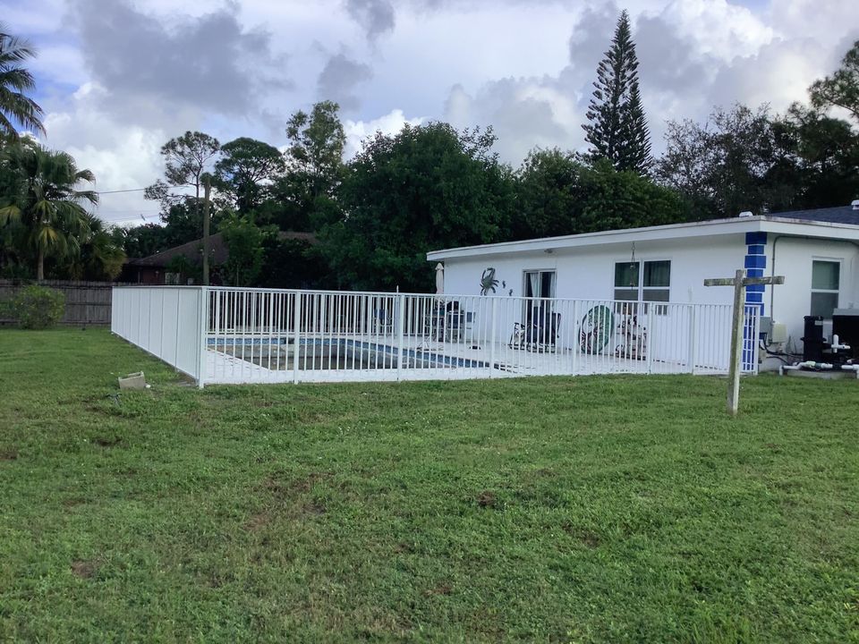 For Sale: $875,900 (4 beds, 2 baths, 1930 Square Feet)