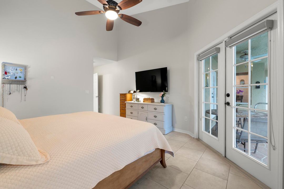 En Venta: $679,000 (4 camas, 2 baños, 2150 Pies cuadrados)