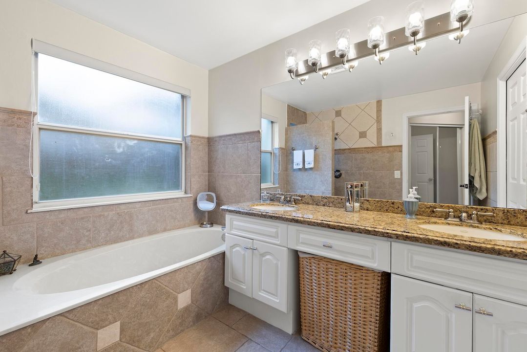 En Venta: $679,000 (4 camas, 2 baños, 2150 Pies cuadrados)