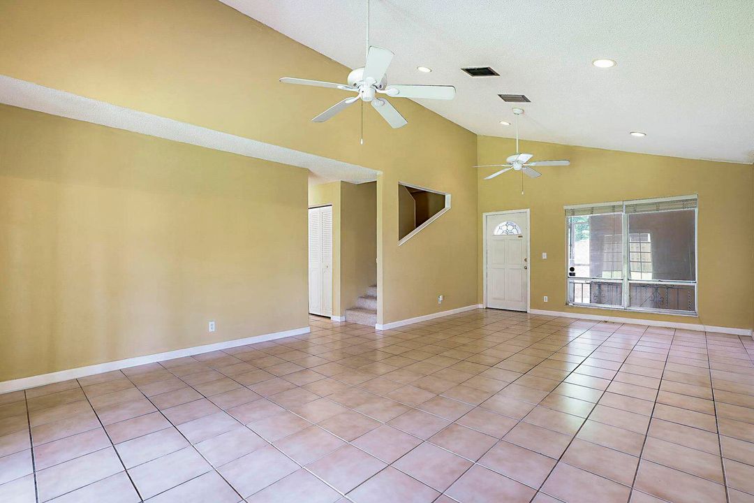 На продажу: $499,900 (3 спален, 2 ванн, 1819 Квадратных фут)