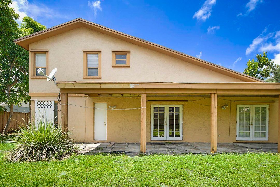 На продажу: $499,900 (3 спален, 2 ванн, 1819 Квадратных фут)