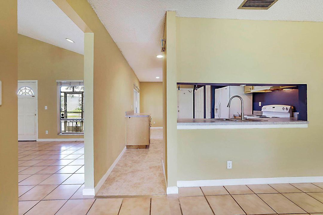 На продажу: $499,900 (3 спален, 2 ванн, 1819 Квадратных фут)