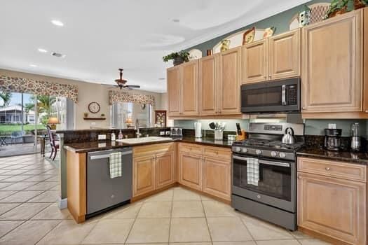 Active With Contract: $429,000 (3 beds, 2 baths, 2062 Square Feet)