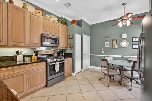 Active With Contract: $429,000 (3 beds, 2 baths, 2062 Square Feet)