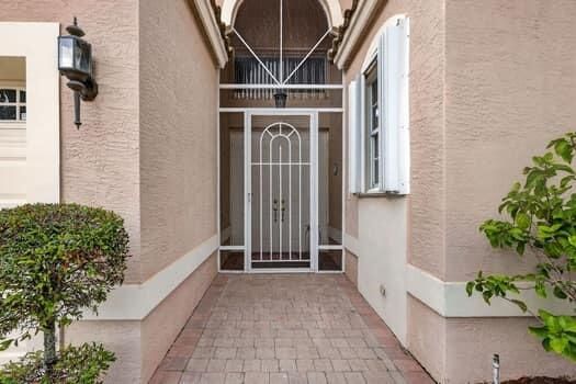Active With Contract: $429,000 (3 beds, 2 baths, 2062 Square Feet)