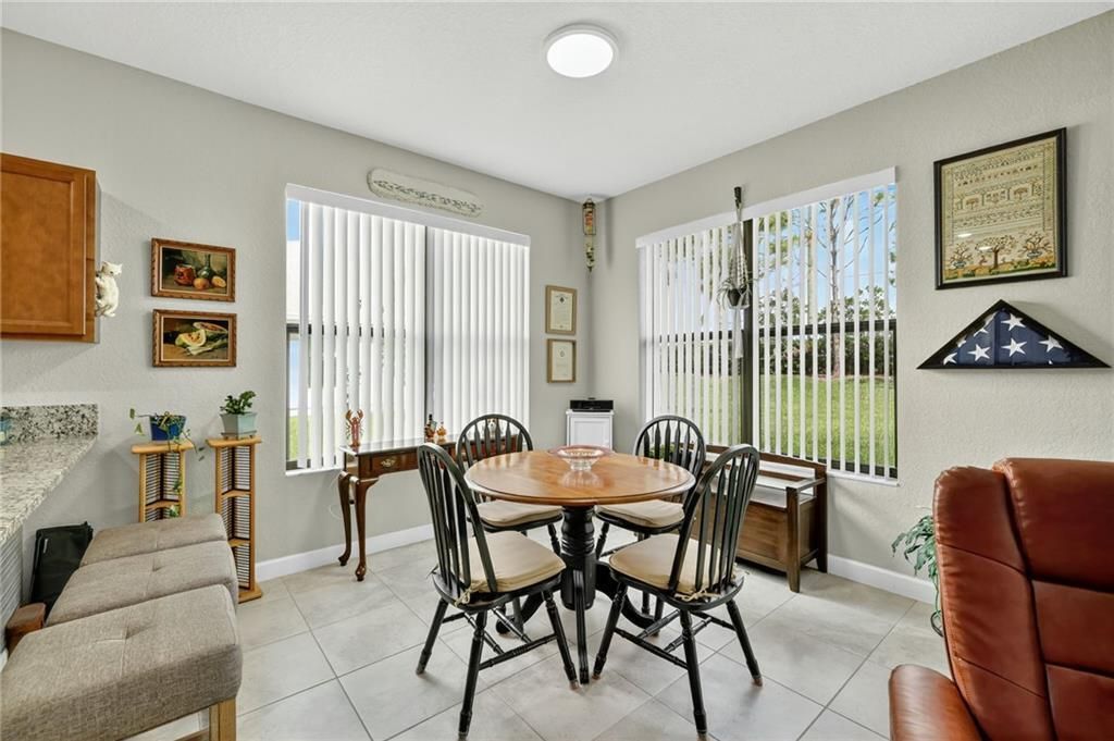 For Sale: $285,000 (3 beds, 2 baths, 1417 Square Feet)