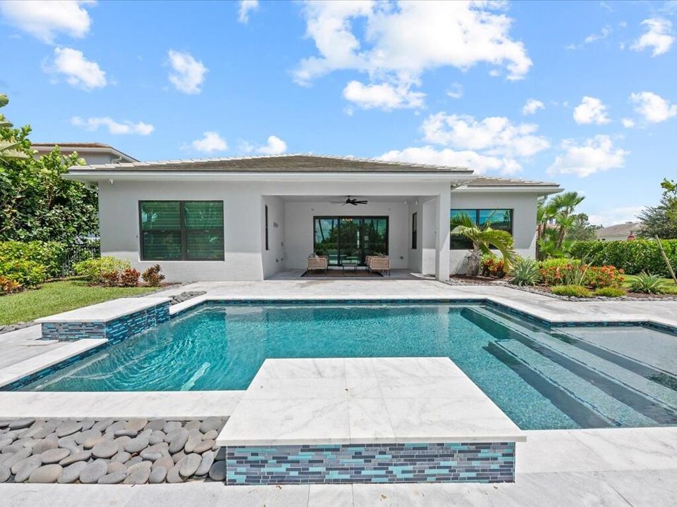 出租: $5,500 (3 贝兹, 3 浴室, 2543 平方英尺)