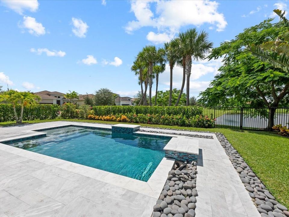 出租: $5,500 (3 贝兹, 3 浴室, 2543 平方英尺)