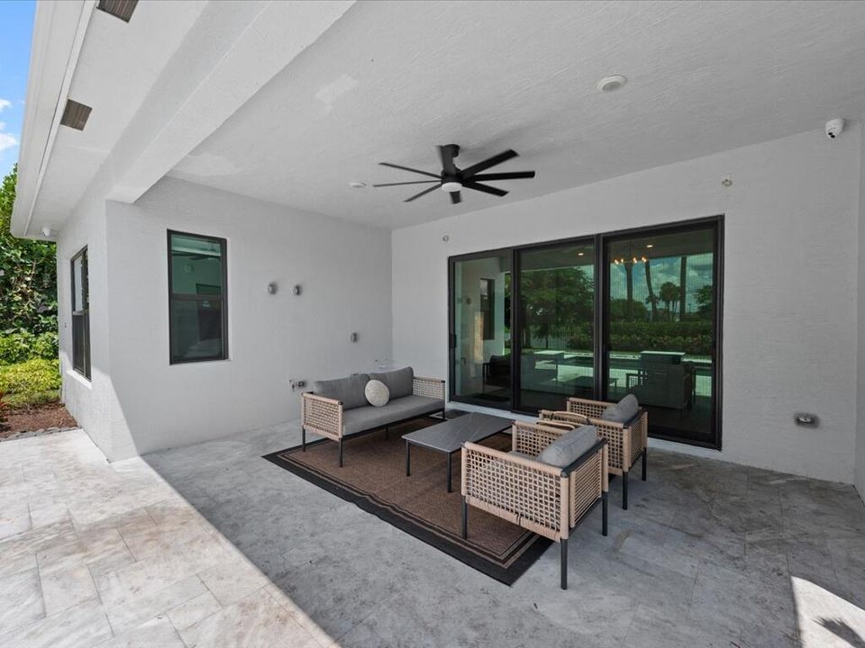 出租: $5,500 (3 贝兹, 3 浴室, 2543 平方英尺)