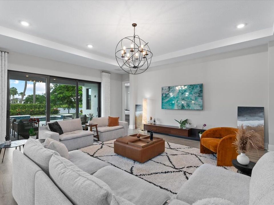 出租: $5,500 (3 贝兹, 3 浴室, 2543 平方英尺)