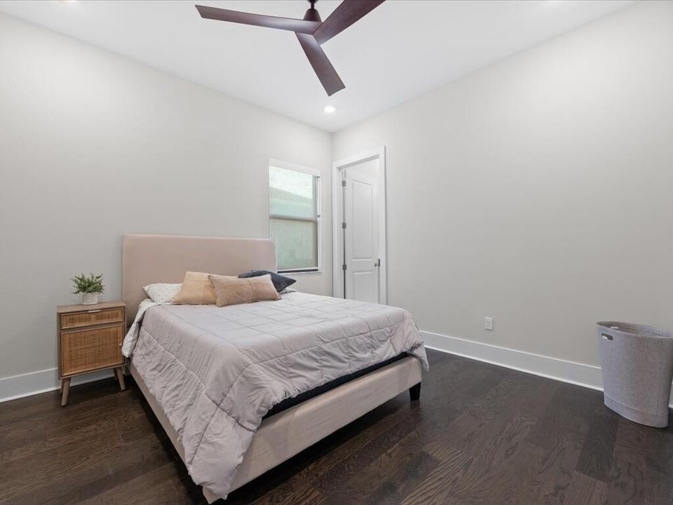 出租: $5,500 (3 贝兹, 3 浴室, 2543 平方英尺)