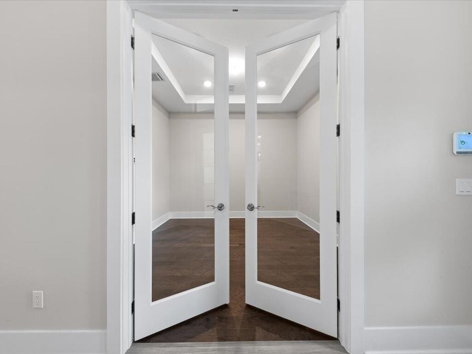 出租: $5,500 (3 贝兹, 3 浴室, 2543 平方英尺)