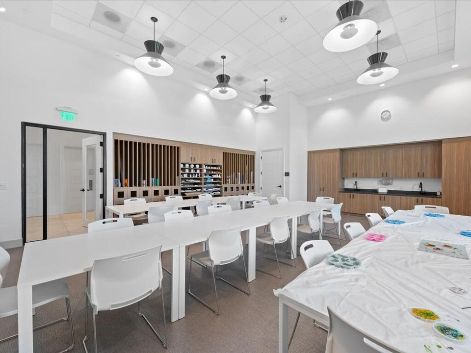 出租: $5,500 (3 贝兹, 3 浴室, 2543 平方英尺)