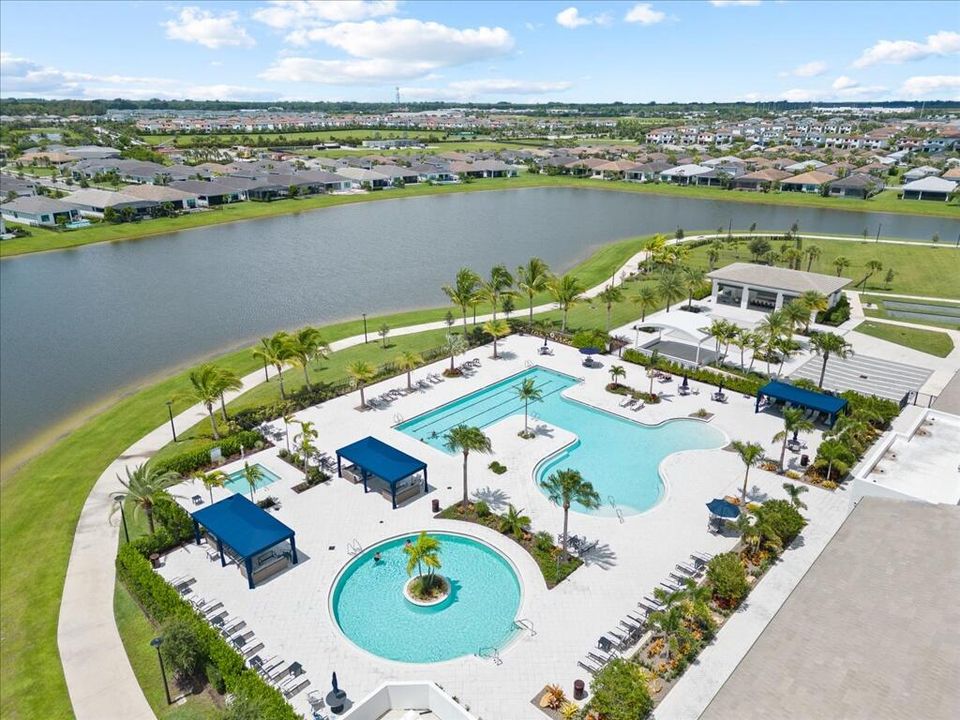 出租: $5,500 (3 贝兹, 3 浴室, 2543 平方英尺)