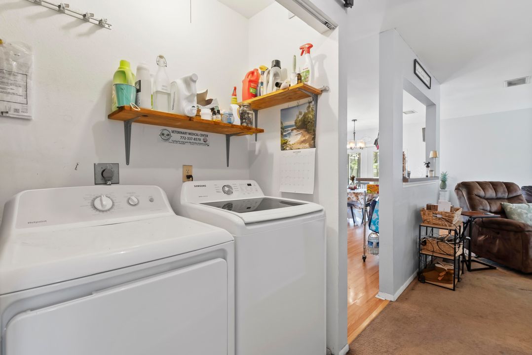 Activo con contrato: $324,500 (3 camas, 2 baños, 1176 Pies cuadrados)