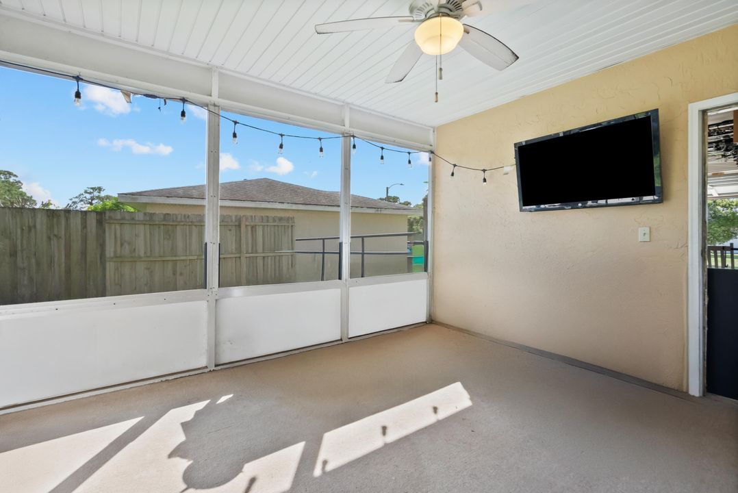 Activo con contrato: $324,500 (3 camas, 2 baños, 1176 Pies cuadrados)