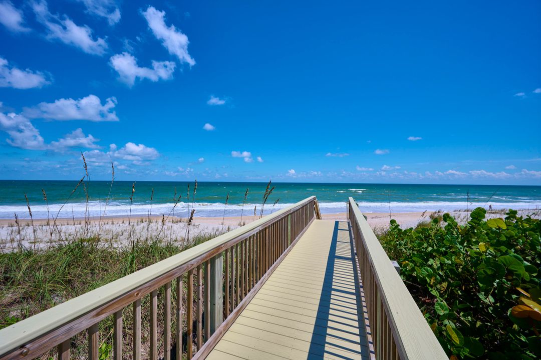 For Sale: $685,000 (2 beds, 2 baths, 2136 Square Feet)