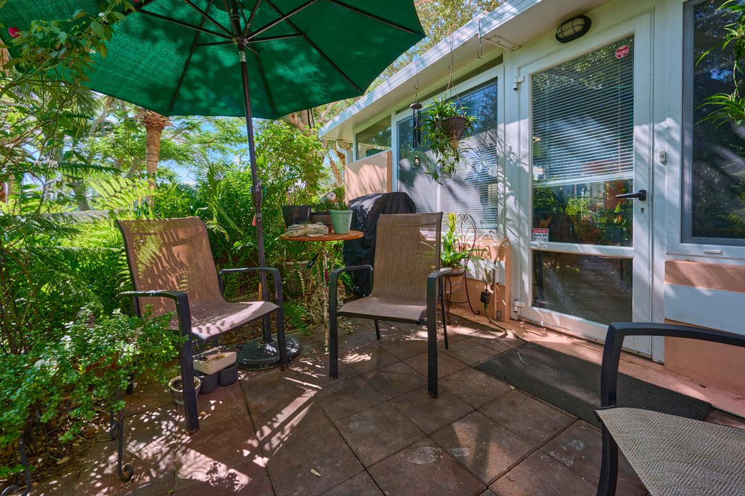 For Sale: $685,000 (2 beds, 2 baths, 2136 Square Feet)