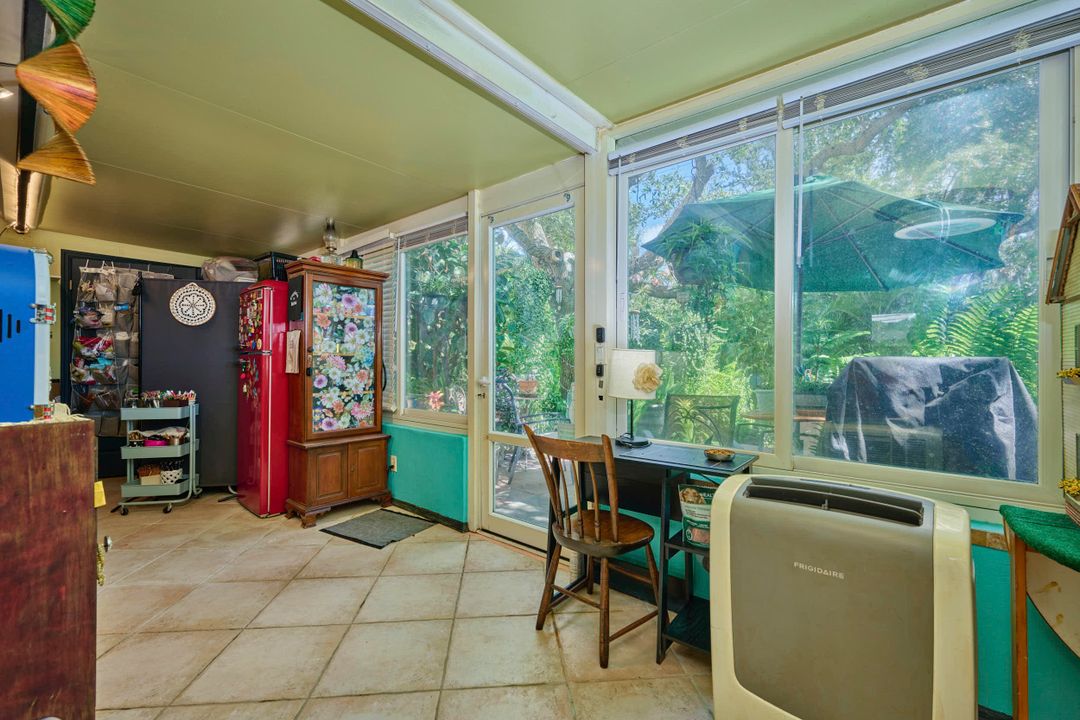 For Sale: $685,000 (2 beds, 2 baths, 2136 Square Feet)