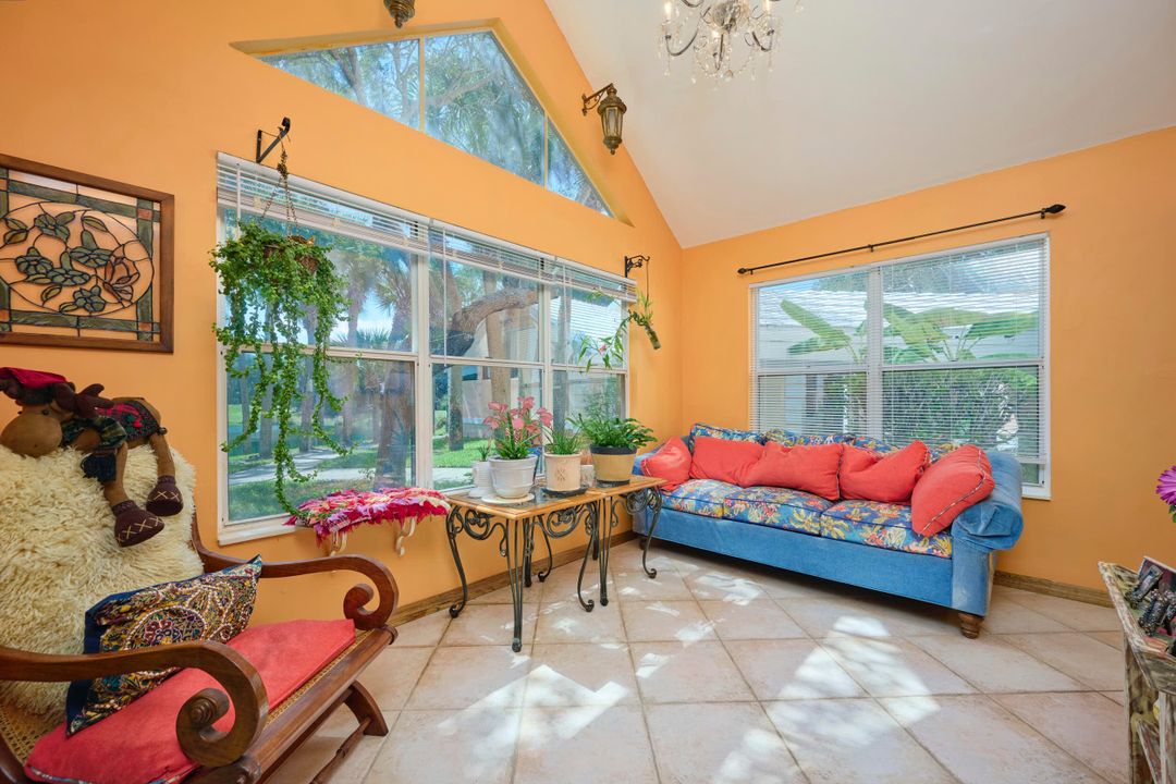 For Sale: $685,000 (2 beds, 2 baths, 2136 Square Feet)