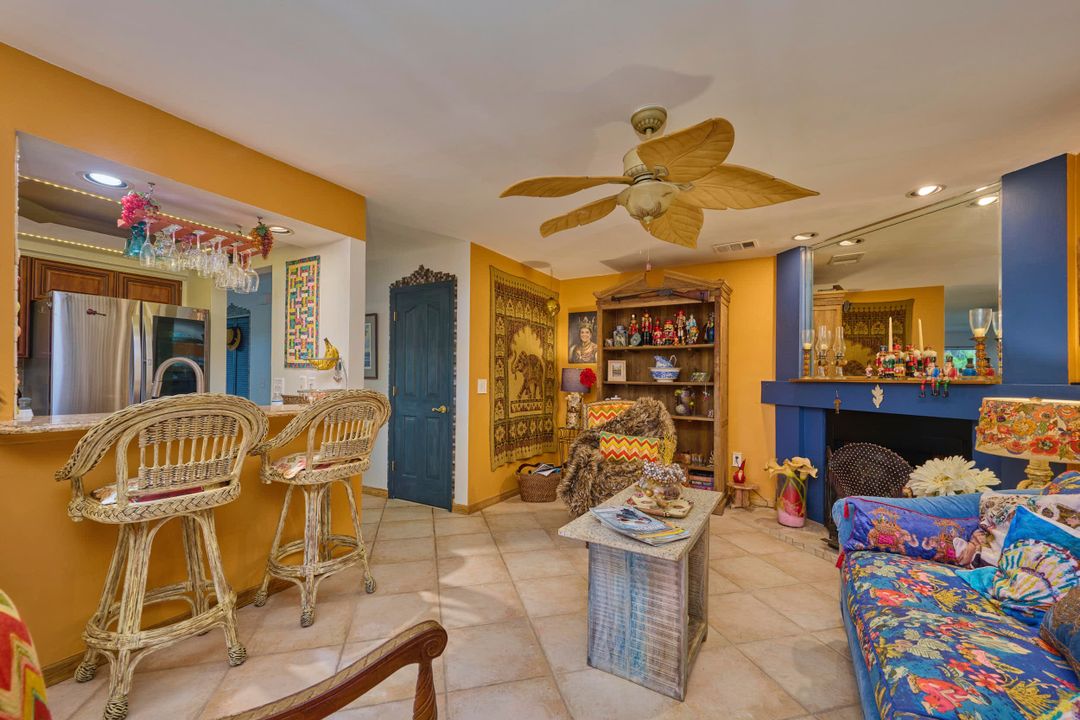 For Sale: $685,000 (2 beds, 2 baths, 2136 Square Feet)