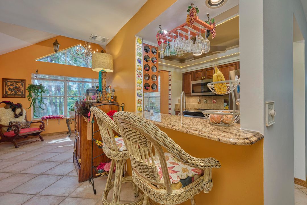 For Sale: $685,000 (2 beds, 2 baths, 2136 Square Feet)