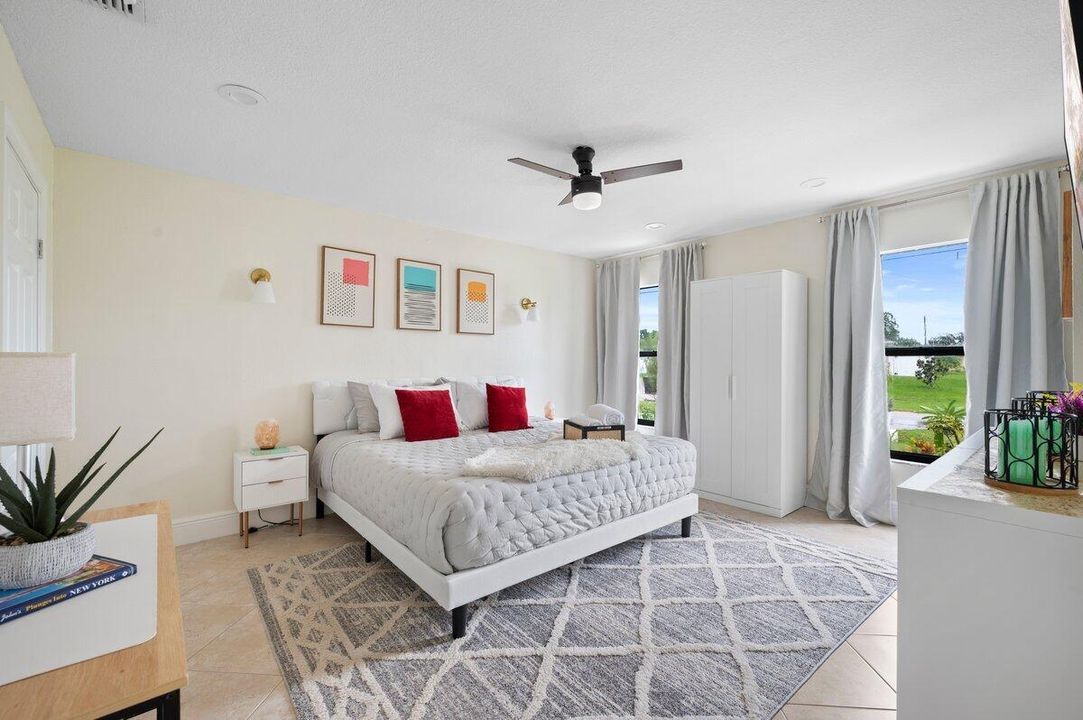 出租: $4,995 (4 贝兹, 3 浴室, 2478 平方英尺)