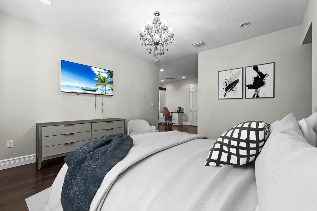 For Sale: $2,995,000 (5 beds, 8 baths, 5892 Square Feet)