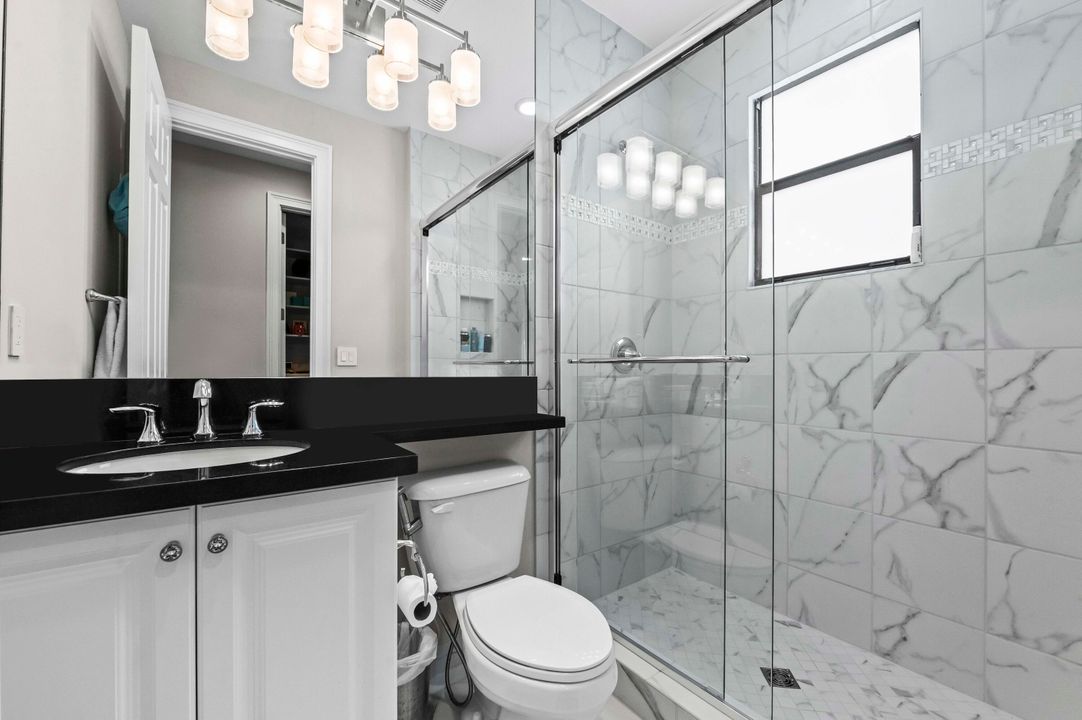 For Sale: $2,995,000 (5 beds, 8 baths, 5892 Square Feet)