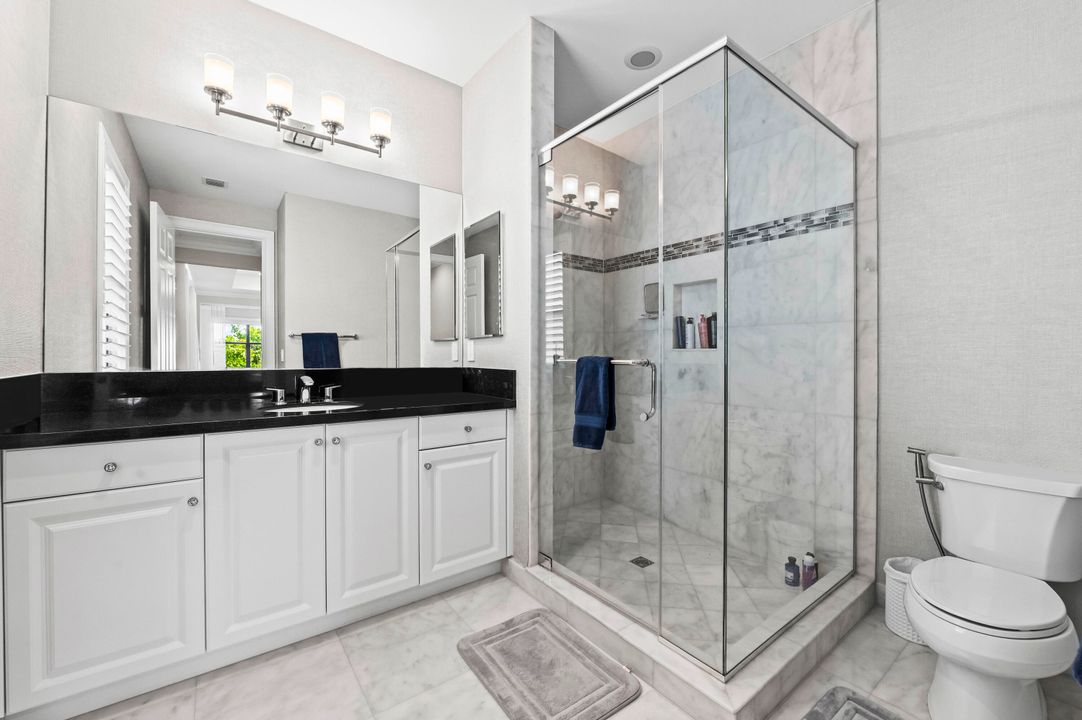 For Sale: $2,995,000 (5 beds, 8 baths, 5892 Square Feet)