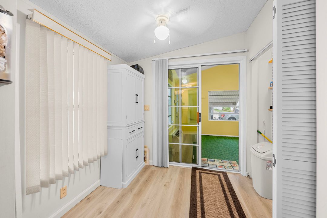 На продажу: $265,000 (3 спален, 2 ванн, 1358 Квадратных фут)