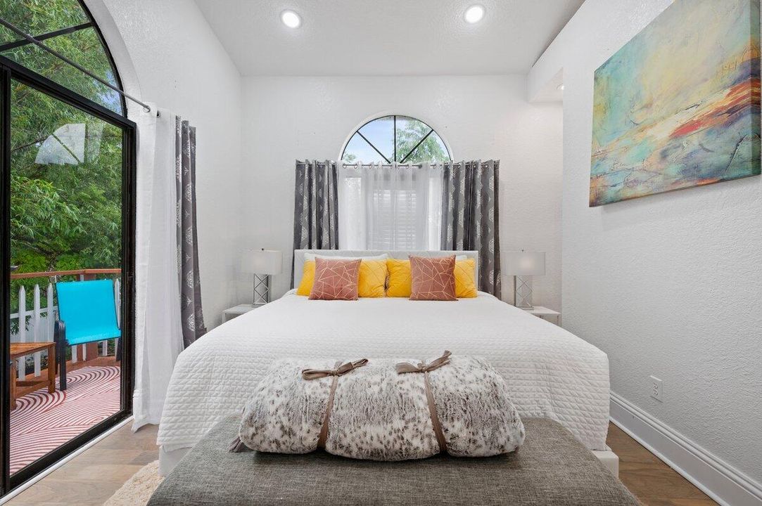 出租: $4,995 (4 贝兹, 3 浴室, 2478 平方英尺)