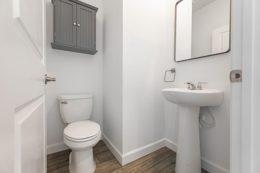 На продажу: $385,000 (3 спален, 2 ванн, 1821 Квадратных фут)