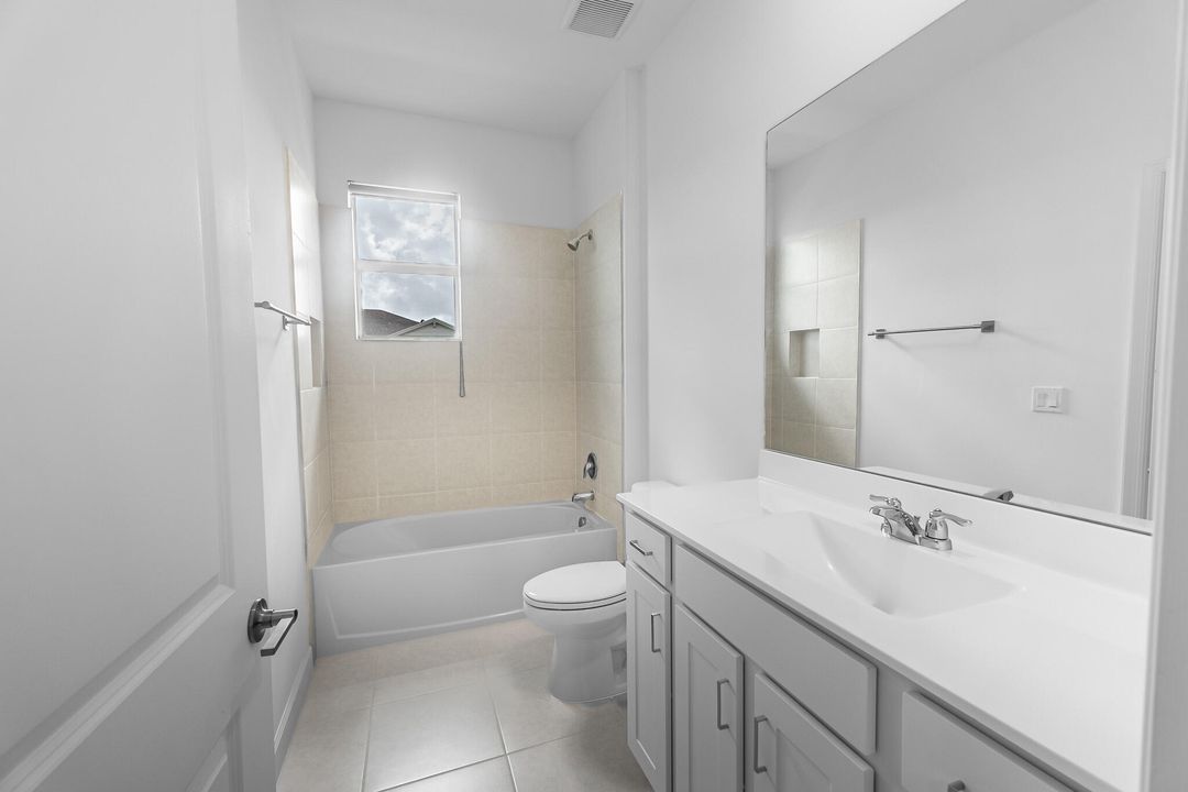 На продажу: $385,000 (3 спален, 2 ванн, 1821 Квадратных фут)