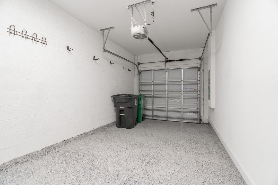 На продажу: $385,000 (3 спален, 2 ванн, 1821 Квадратных фут)