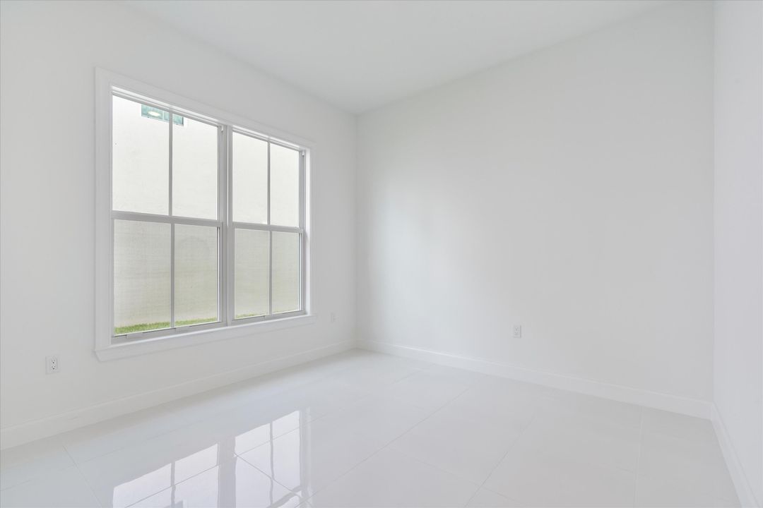 Active With Contract: $729,995 (3 beds, 2 baths, 2026 Square Feet)