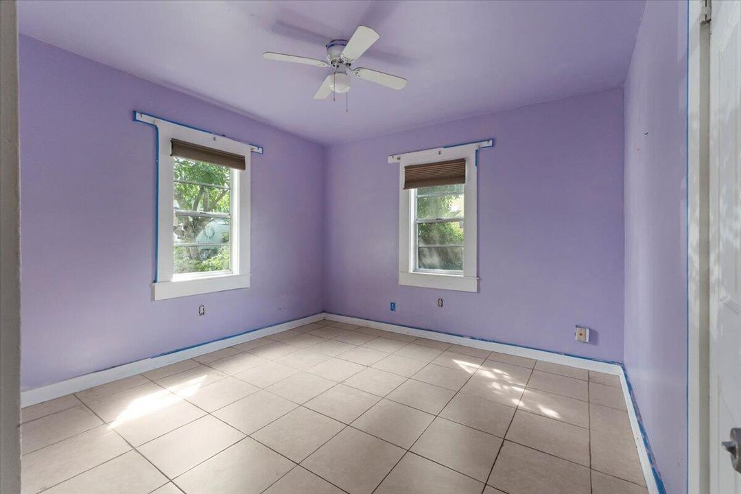 Active With Contract: $312,500 (3 beds, 2 baths, 1136 Square Feet)