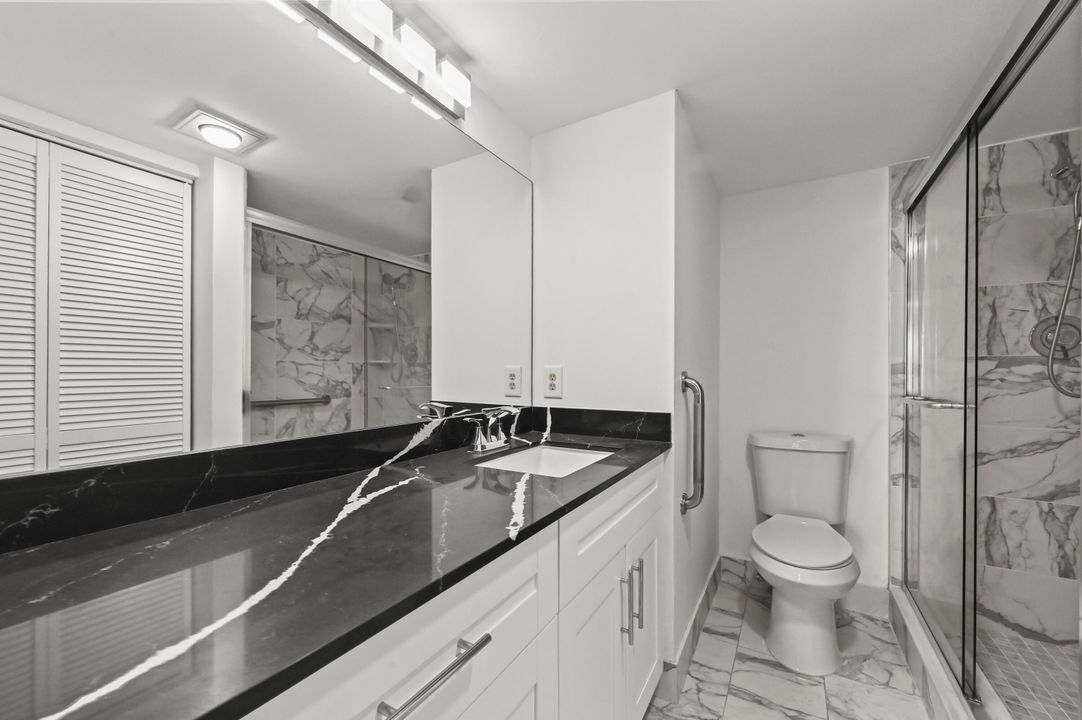 合同活跃: $1,800 (2 贝兹, 2 浴室, 896 平方英尺)