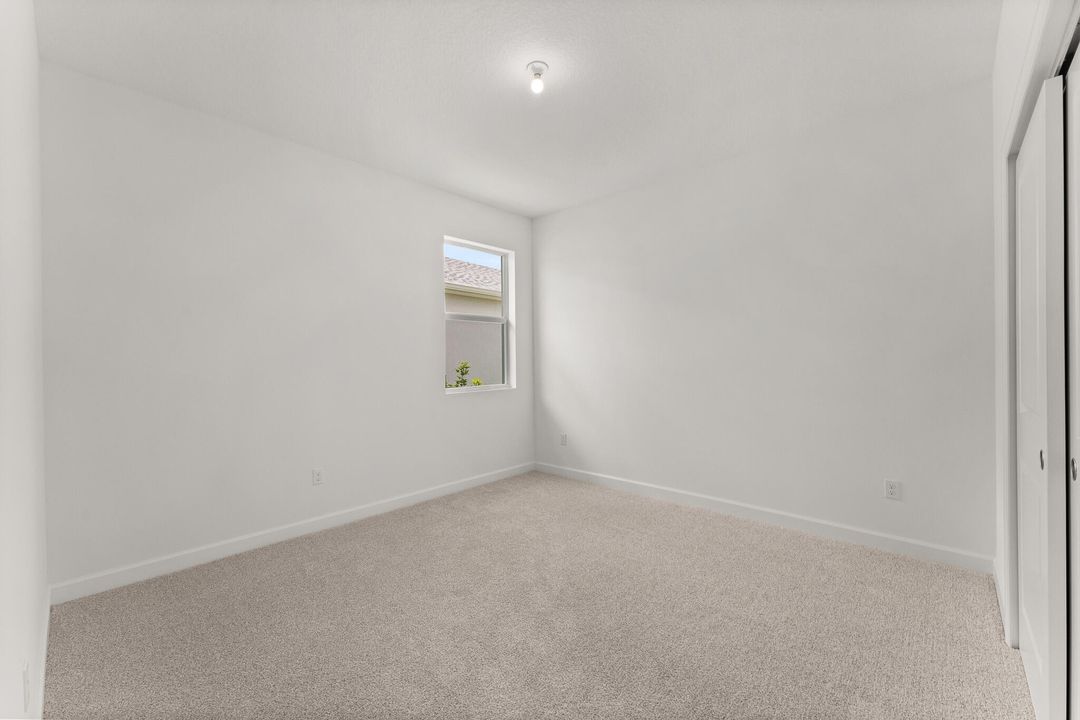 Active With Contract: $474,930 (3 beds, 2 baths, 2209 Square Feet)