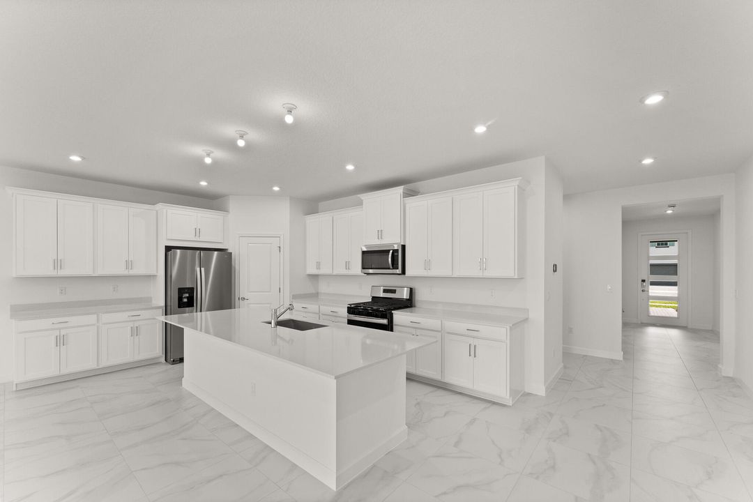 Active With Contract: $474,930 (3 beds, 2 baths, 2209 Square Feet)